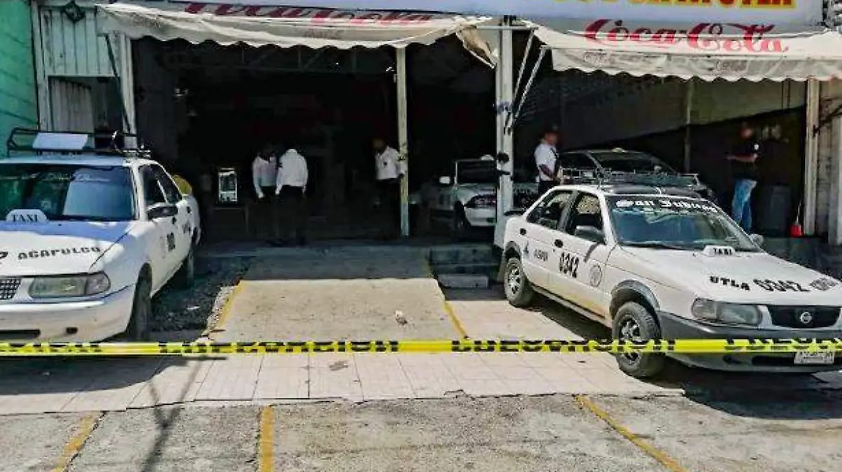 Acapulco - disparan contra sitio de taxis